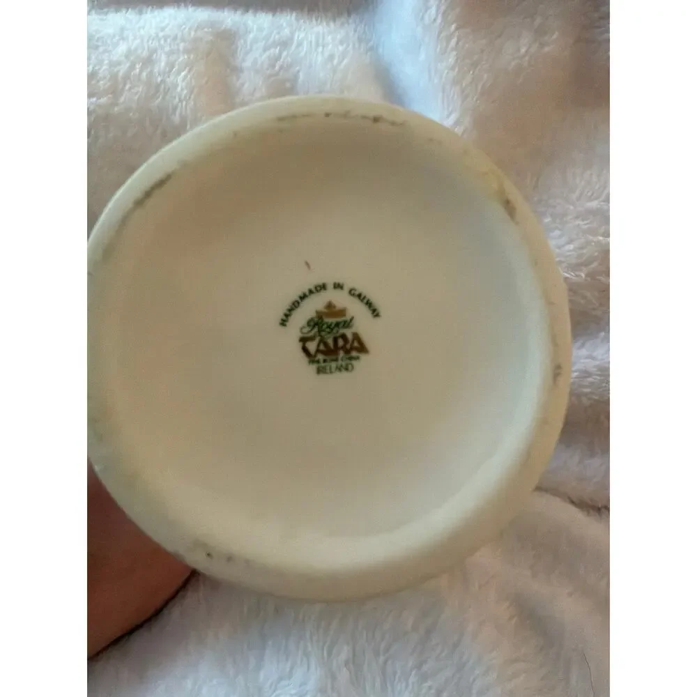Royal Tara Ireland Shamrock Bud Vase Fine Bone China Hand Made Galway Gold